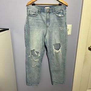 🦋SO light wash mom jeans🦋